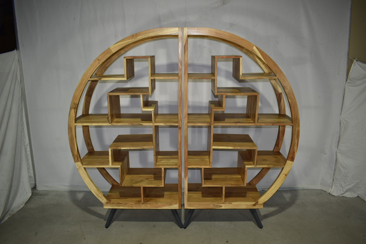 新入荷のおしゃれすぎるシェルフ 半月でも、満月ならさらに強烈な